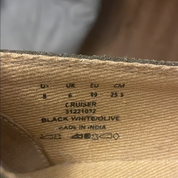 Myra Loafers - Picture 3 of 6